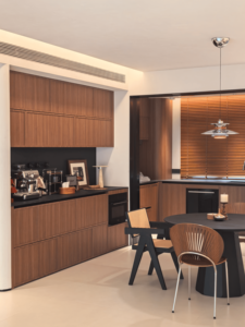 Ensemble <span class=keywords><strong>de</strong></span> meubles <span class=keywords><strong>de</strong></span> style bois <span class=keywords><strong>de</strong></span> style mi-siècle : armoire à chaussures d'entrée, buffet <span class=keywords><strong>de</strong></span> salle à manger, armoire murale <span class=keywords><strong>de</strong></span> salon. - Product Image 4