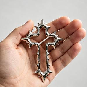 Chaveiro com Clipe de Cruz, Estilo Punk Y2K, Crucifixo Cristão, Mosquetão, Argolas de Chaveiro Versáteis, Clipe de Cinto - Product Image 3