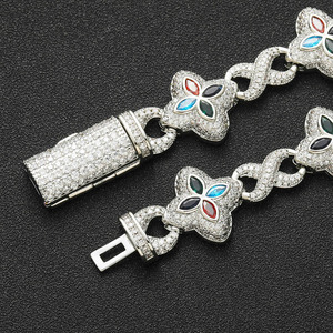 สร้อยข้อมือฮิปฮอปประดับเพทายรูปใบโคลเวอร์สี่แฉก แฟชั่นเท่ห์ๆ สุดคูล หล่อเหลา สร้อยคอแฟชั่นประดับเพทาย 5A รุ่น Tanjing Lijing - Product Image 4