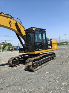 Excavadora de cadenas CAT 320D usada, equipo de construcción hidráulico, color amarillo y negro - Product Image 3