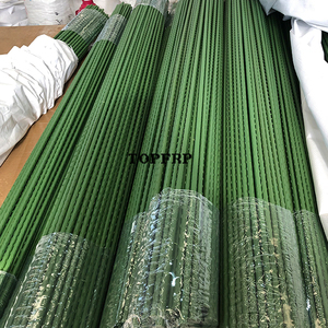 Piquets de jardin en métal recouverts de plastique vert pour soutenir les arbustes, les légumes et les plantes grimpantes - Product Image 4