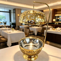 Plat de service de luxe 8L doré ajouré en acier inoxydable avec couvercle suspendu pour buffet, réchaud alimentaire pour mariages, banquets et fournitures hôtelières