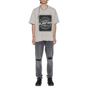 เสื้อยืดโอเวอร์ไซส์ผู้ชาย ผ้าคอตตอน 100% หนัก 220 กรัม พิมพ์ลายกราฟิกด้วยเทคนิคซิลค์สกรีน สำหรับฤดูร้อน รับสกรีนโลโก้ตามแบบ - Product Image 5