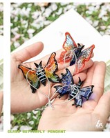 Ornements suspendus en verre en forme de papillon, mignons et colorés, mini décoration pour la maison, le salon et le bureau