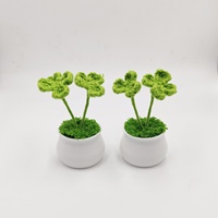 Plante artificielle en pot miniature au crochet fait main, tissée à la main, pour décoration intérieure, cadeau, ornement pour tableau de bord de voiture et maison