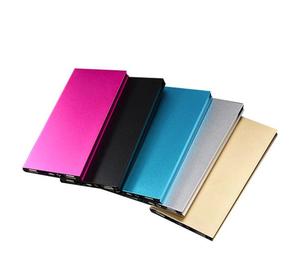 도매 공장 가격 블랙 프로모션 선물 사용자 정의 로고 OEM ODM 전원 은행 8000mAh 10000mAh 범용 Powerbank