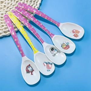 Cuchara de Melamina con Dibujos Animados para Niños 7018 - Cucharas Lindas para Comer y Tomar Medicamentos - Vajilla Infantil - Suministro por Un Yuan - Product Image 3