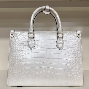 Sac fourre-tout en cuir de crocodile véritable, sac à bandoulière de luxe de créateur, durable et portable, sacs de luxe pour femmes - Product Image 6