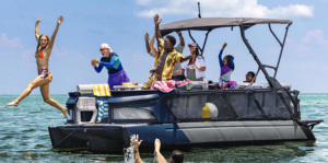 เรือคาตามารันแบบแพนทูนรุ่นนวัตกรรมปี 2025 พร้อมมอเตอร์และรถพ่วง เรือตกปลาแบบเป่าลมขายดี - Product Image 1
