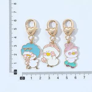 Llavero de Metal con Diseño de Pato Feliz en Rosa y Amarillo, con Cristales y Diamantes de Imitación, Regalo para Niñas y Mujeres, Llavero de Pato de Goma - Product Image 4