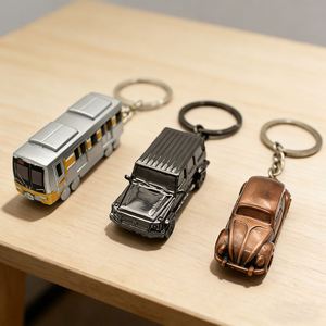 Llavero de Metal 3D Personalizado con Diseño de Coche Clásico Vintage, Miniatura de Vehículo, Recuerdo Coleccionable Automotriz, Adorno Decorativo - Product Image 1