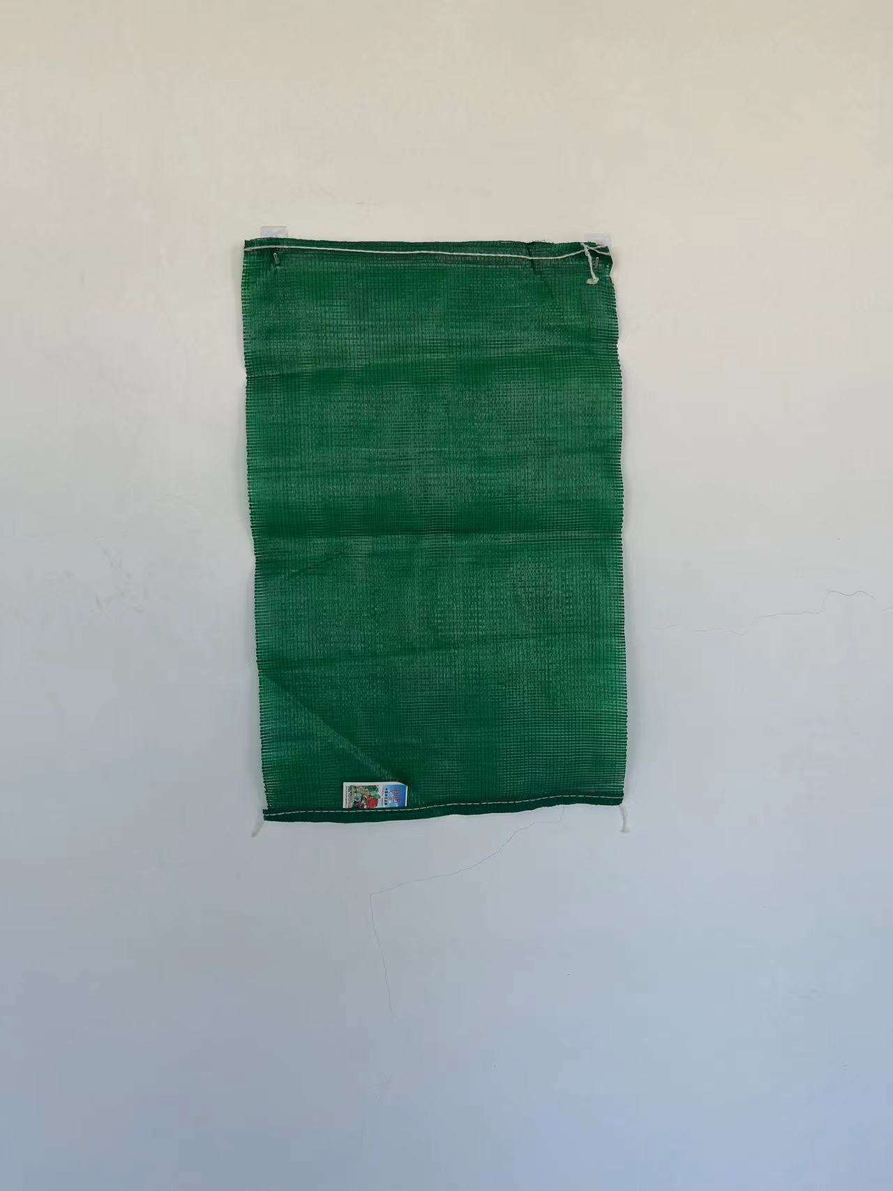 สีเขียวป่า