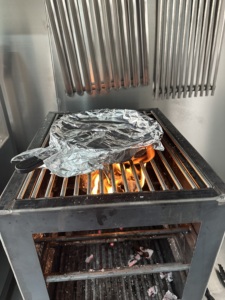 Ember Box and Grill YGS500 Construcción duradera de acero al carbono y hierro - Product Image 2