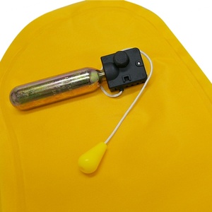 Gilet de sauvetage gonflable automatique jaune en mousse PVC avec cylindre de CO2 et tube de sauvetage pour la sécurité aquatique - Product Image 4