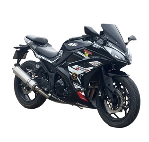 Moto sportive d'occasion <span class=keywords><strong>Kawasaki</strong></span> <span class=keywords><strong>Ninja</strong></span> 400cc, moteur bicylindre en parallèle refroidi par eau, ABS, idéale pour les débutants, parfaite pour les trajets en ville - Product Image 1