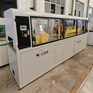 Ligne <span class=keywords><strong>de</strong></span> production d'extrusion <span class=keywords><strong>de</strong></span> panneaux muraux en <span class=keywords><strong>PVC</strong></span>, machine <span class=keywords><strong>de</strong></span> fabrication <span class=keywords><strong>de</strong></span> panneaux <span class=keywords><strong>de</strong></span> bardage en vinyle <span class=keywords><strong>PVC</strong></span> - Product Image 5