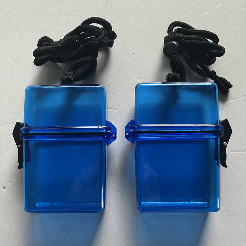 12.1X9.4x3.8 cm; transparent blue