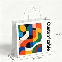 Sac en carton blanc imprimé sur mesure à haute blancheur pour les magasins de cosmétiques, les boutiques de vêtements et les emballages cadeaux de marques