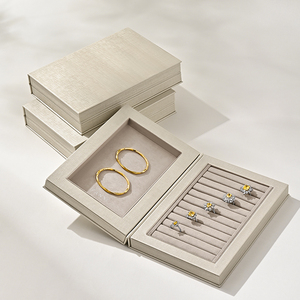 Caja de Joyería Magnética con Logotipo Personalizado FANXI, Caja de Regalo de Cuero y Terciopelo para Joyas Pequeñas, Pendientes, Pulseras, Collares y Anillos - Product Image 1