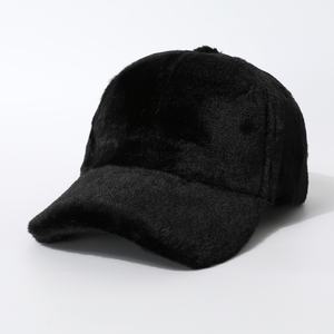 Casquette de baseball unisexe en fausse fourrure chaude et tendance pour l'hiver, style sportif, peluche réglable, luxe, pour l'extérieur, vente en gros - Product Image 6
