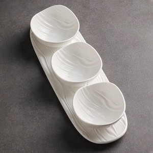 Grano surfact en relieve mate blanco <span class=keywords><strong>tapas</strong></span> aperitivo 3 salsas dsihes plato de cerámica para servir al por mayor para restaurante - Product Image 5