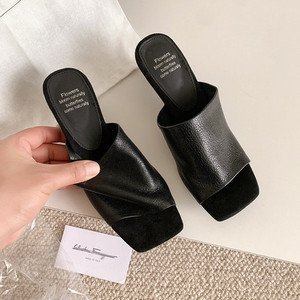 Sandales plates avec design à doigts dénudés, tongs tendance pour la maison, la piscine et la plage - Product Image 6