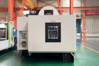 Centre d'usinage vertical CNC GUOSHENG MVL1380E, déplacement 1300*800mm, broche BT50, machine VMC pour le traitement des moules