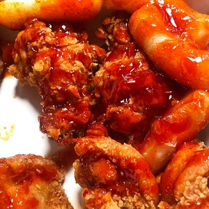 Sauce de poulet frit épicé de haute qualité 1KG personnalisable certifié halal chaud et rouge Umami aromatisé pour les aliments frits emballés dans un sac - Product Image 4