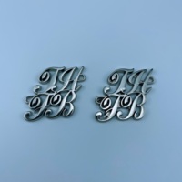 Plaques métalliques personnalisées de haute qualité en alliage de zinc et laiton, badges émaillés colorés pour boucles et accessoires vestimentaires