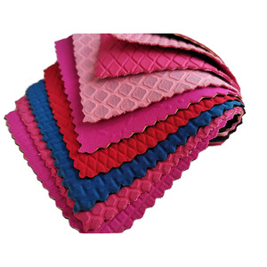 Hojas de tela de poliéster de neopreno negro de 3mm Tela en relieve con estampado floral de neopreno - Product Image 1