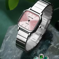 Montre à quartz carrée de luxe pour femme, logo personnalisé, bracelet en acier inoxydable, résistante à l'eau, prix de gros usine
