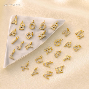 Ciondoli con Lettere e Numeri con Zirconi Cubici | Pendenti con Iniziali in Acciaio Inossidabile Placcato Oro 18K PVD con Zirconi Micro Pavé per la Creazione di Gioielli Fai da Te - Product Image 3