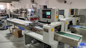 Tốc độ cao dòng chảy Gói máy đóng gói phim gói Wafer bánh quy hoàn toàn tự động Wafer bánh quy máy đóng gói - Product Image 3