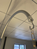 Cintre et coupleur de lustre en aluminium incurvé avec plaque de base en acier lourd