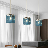 Petit luminaire suspendu en verre carré, luminaire de plafond en fer, E14 3000K AC 220V pour salon