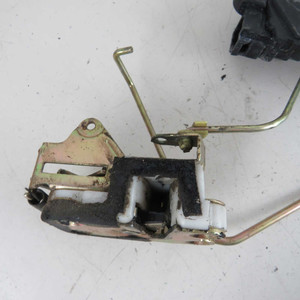 Serratura porta posteriore sinistra SsangYong Korando Mk2 1996-2006 usata (76715) - Product Image 4