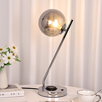 Lampe de bureau LED moderne avec abat-jour en verre blanc bleu Chargeur sans fil pour salle de lecture Chambre à coucher Hôtel Lampes de table électriques