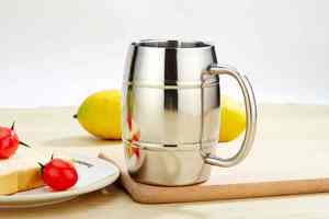 Venta al por mayor de fábrica: Nuevas y elegantes jarras de cerveza/barman de gran capacidad, de alto valor y prácticas, con base grande de acero inoxidable y aislamiento al vacío. - Product Image 1