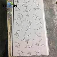 Dalle de Plafond Ignifuge Blanc Ultra Brillant à Rainure et Languette Panneau de Plafond en PVC pour Décoration