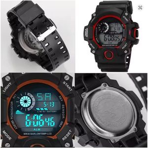 Montre de sport numérique étanche NYY pour hommes - Montre-bracelet résistante à l'eau 30M avec affichage LED, alarme et chronomètre pour l'extérieur - Product Image 6