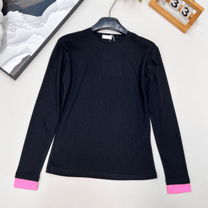 Camiseta de manga larga con cuello redondo y puños en contraste, corte ajustado, básica para uso diario informal - Product Image 1