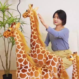 Güvenilir Çin Markası PP Pamuk Dolgulu Peluş Sarılabilen Zürafa Oyuncak Çocuklar İçin Stres Giderici Özel - Product Image 2