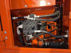 รถขุดไฮดรอลิกตีนตะขาบ Doosan DX140LCA มือสองจากเกาหลีแท้ ขนาด 14 ตัน สภาพดี ใช้งานได้ - Product Image 6