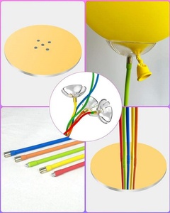 Kit de support de ballon flexible lot de 2 comprenant des ballons en latex, base dorée pour mariage, baby shower, anniversaire - Product Image 1