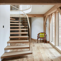Escalier moderne en bois à monopoutre