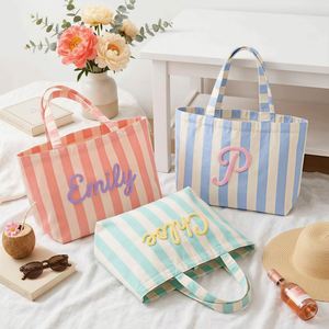 Bolsa de Lona Cuadrada Personalizada con Bordado del Nombre del Profesor, Bolsa de Transporte a Rayas para Útiles Escolares, Regalo de Agradecimiento para el Regreso a Clases - Product Image 1