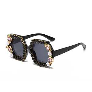 Jamie 2060B <b>Large</b> <b>Frame</b> Sunglasses Black Rhinestone Decorated Women UV400 Protection European American Street Style - Product Image 1
