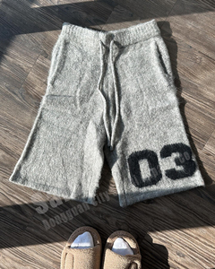 Shorts en <span class=keywords><strong>laine</strong></span> mohair unisexe personnalisés, imprimés, surdimensionnés, sous le genou, avec cordon de serrage, streetwear, doux <span class=keywords><strong>et</strong></span> moelleux, shorts en mohair pour hommes - Product Image 3
