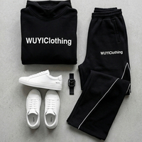 Ensemble de survêtement noir oversize tendance pour homme avec logo personnalisé WUYIClothing, pantalon large et ample, tenue streetwear esthétique en molleton technique