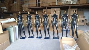 Maniquí de cuerpo completo femenino de fibra de vidrio negro mate a la moda brazo dorado Maniki modelo de pie ropa de mujer maniquíes de exhibición - Product Image 5